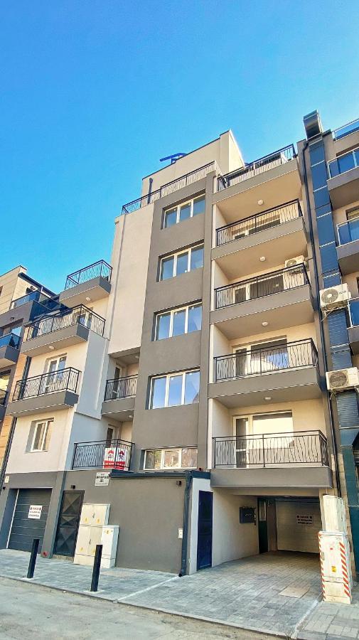 Emma'S Sweet Apartment - Close To Varna Centre Bagian luar foto
