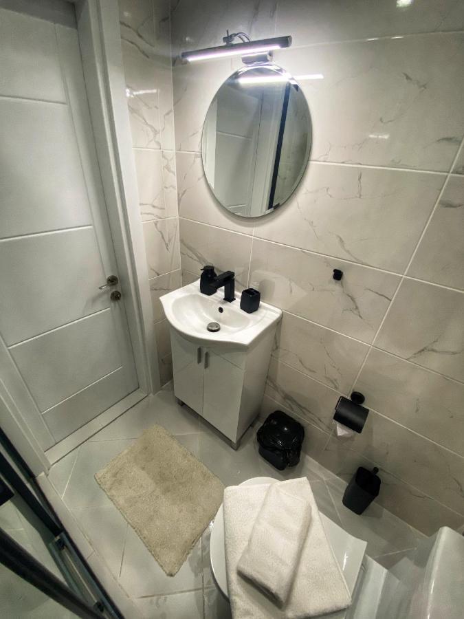 Emma'S Sweet Apartment - Close To Varna Centre Bagian luar foto