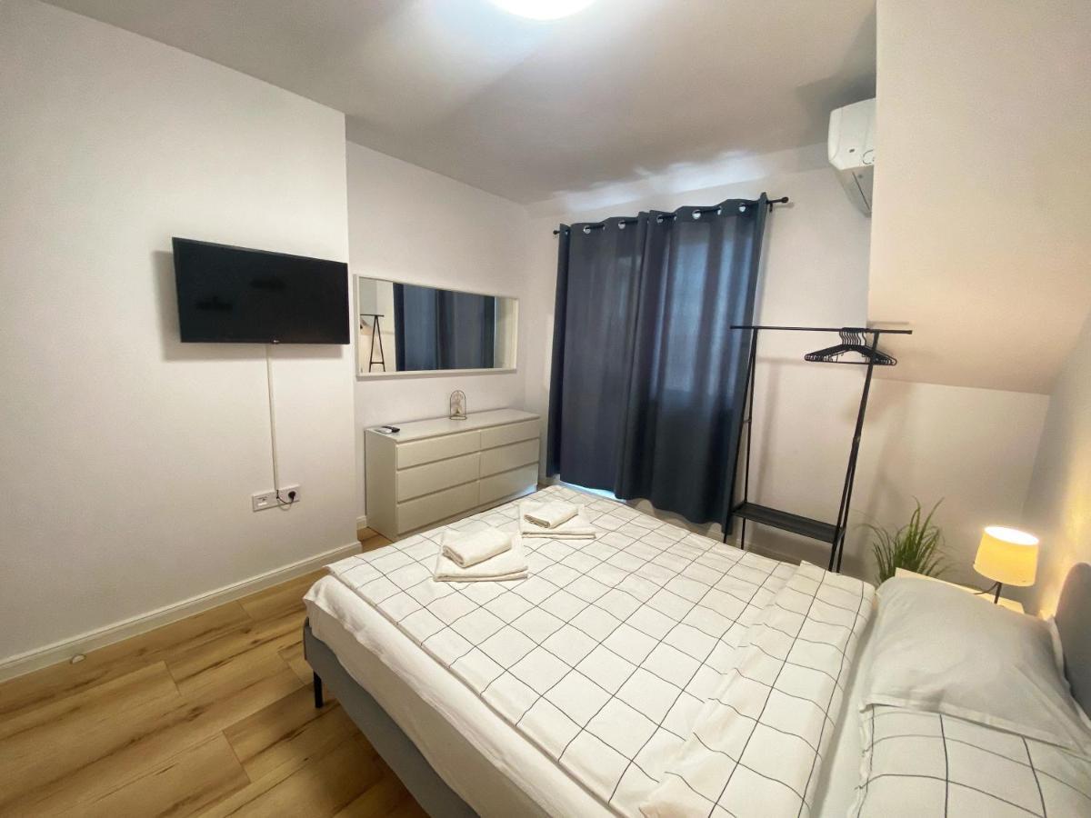 Emma'S Sweet Apartment - Close To Varna Centre Bagian luar foto