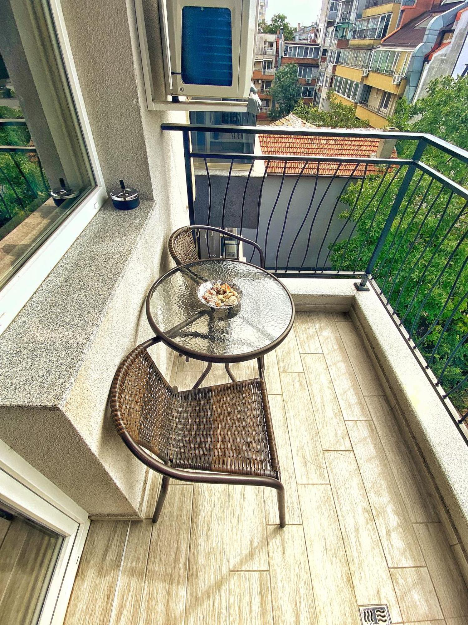 Emma'S Sweet Apartment - Close To Varna Centre Bagian luar foto